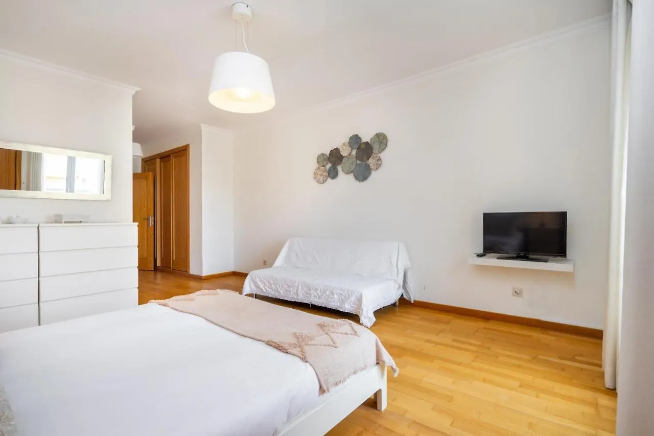 Whome Family Holidays W/ S-Pool, Ac, Elevator & Garage Quarteira Apartment